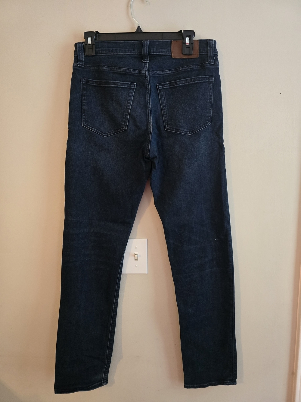 Madewell Men’s Slim Straight Jeans in Deep Indigo - Picture 4 of 5